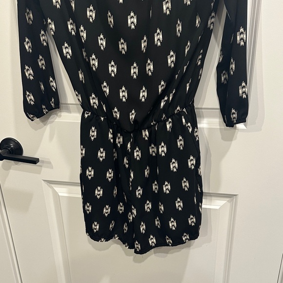 Ing Black and Cream Patterned Jumpsuit - Picture 4 of 7